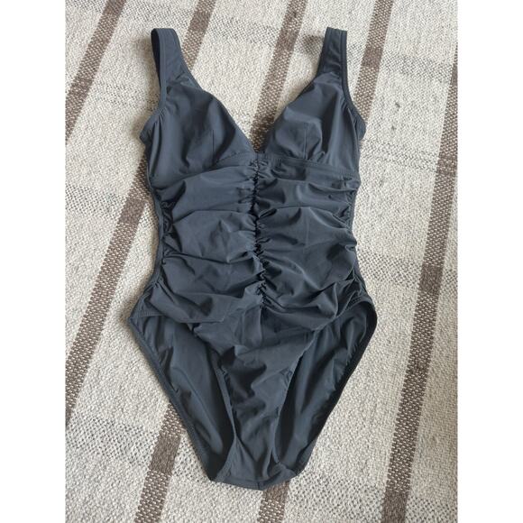 Karla Colletto Smart Suit V Neck Silent Underwire Swimsuit 8 Gray One piece - Picture 1 of 8